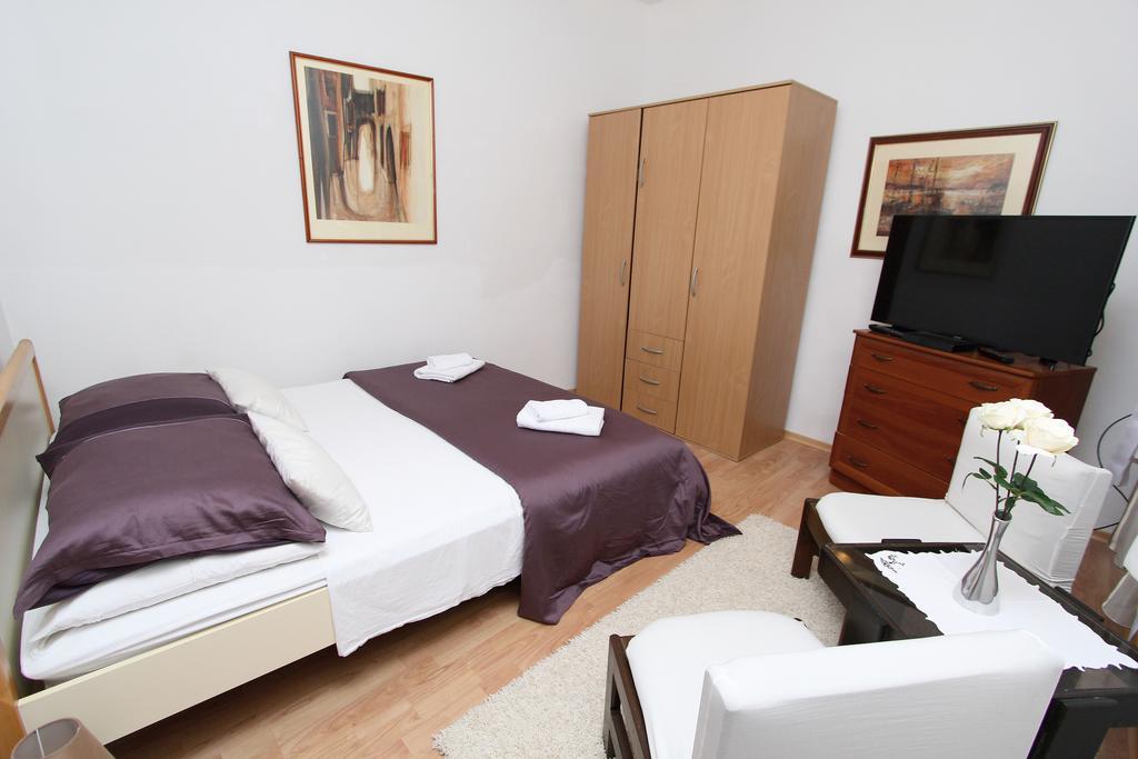 Apartament Old Town Manosa