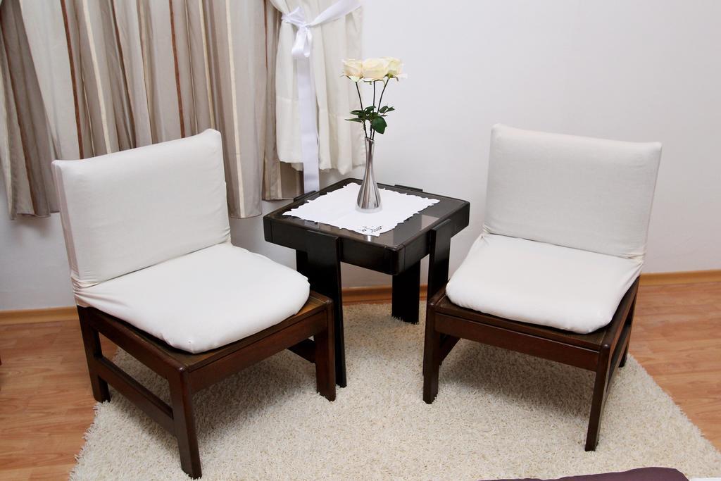 Apartament Old Town Manosa *